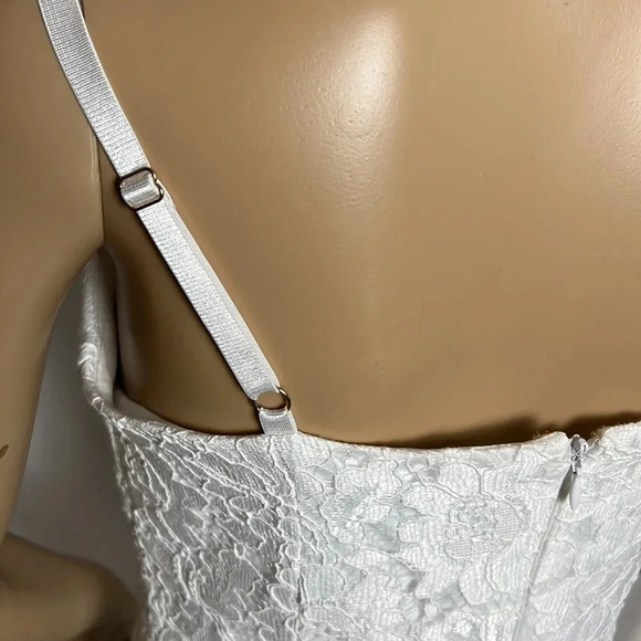 GUESS halter white dress, resort wedding , lace,ruffle,romantic, gala,feminine - Picture 14 of 15